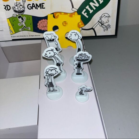 Diary of a Wimpy Kid Cheese Touch Board Game - Picture 6 of 8